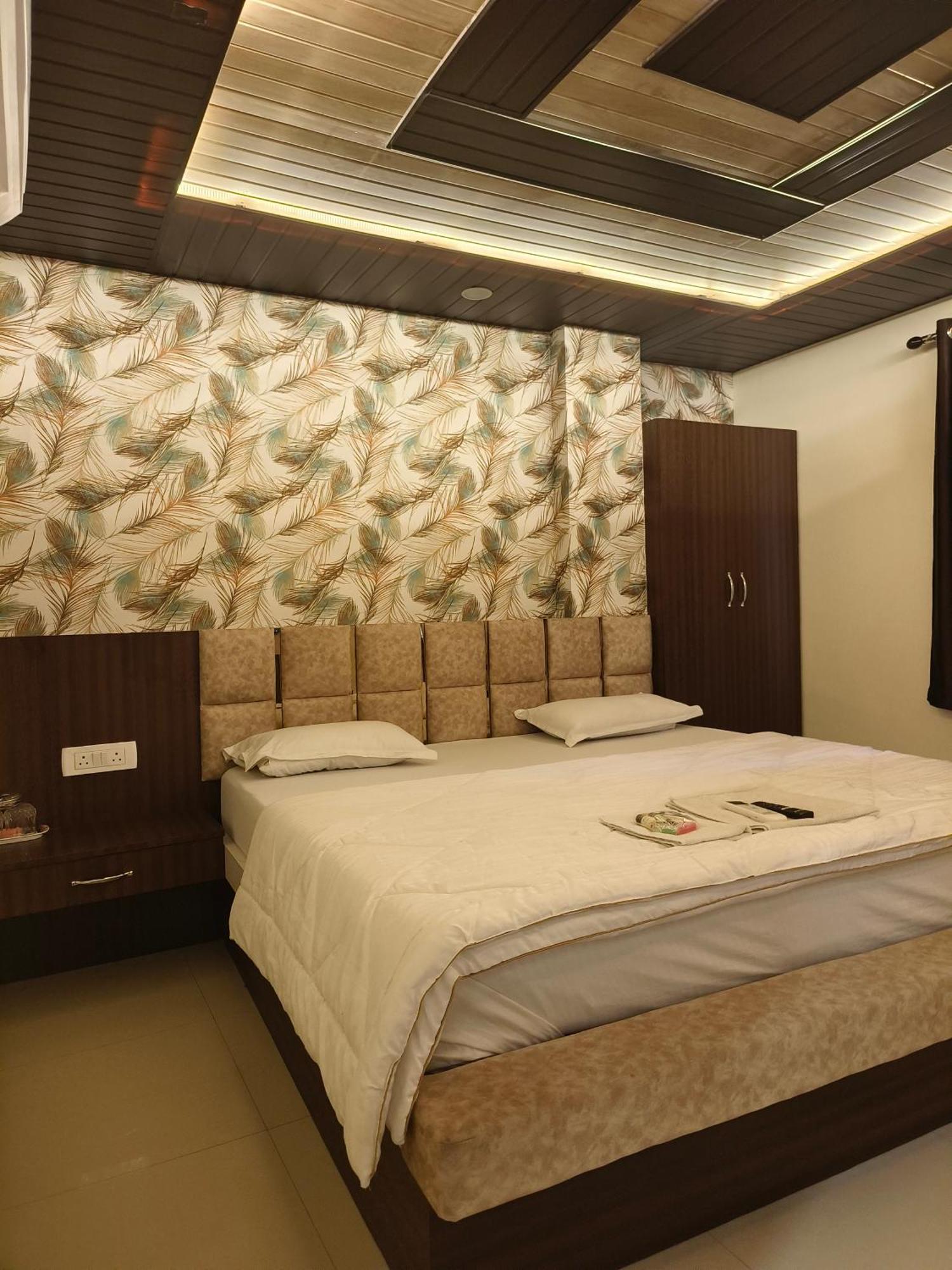Hotel Jain Shree Ujjain Bagian luar foto