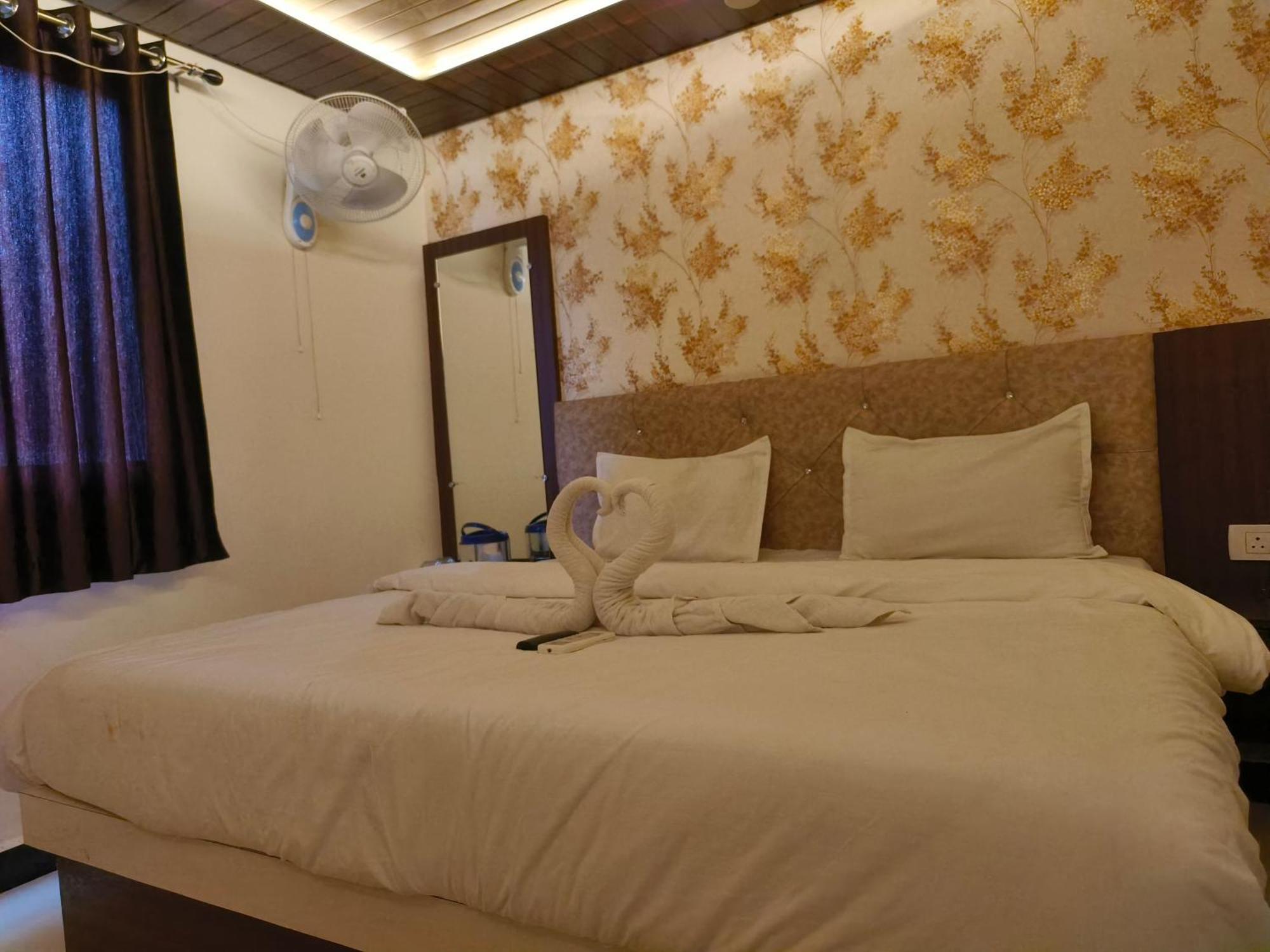 Hotel Jain Shree Ujjain Bagian luar foto