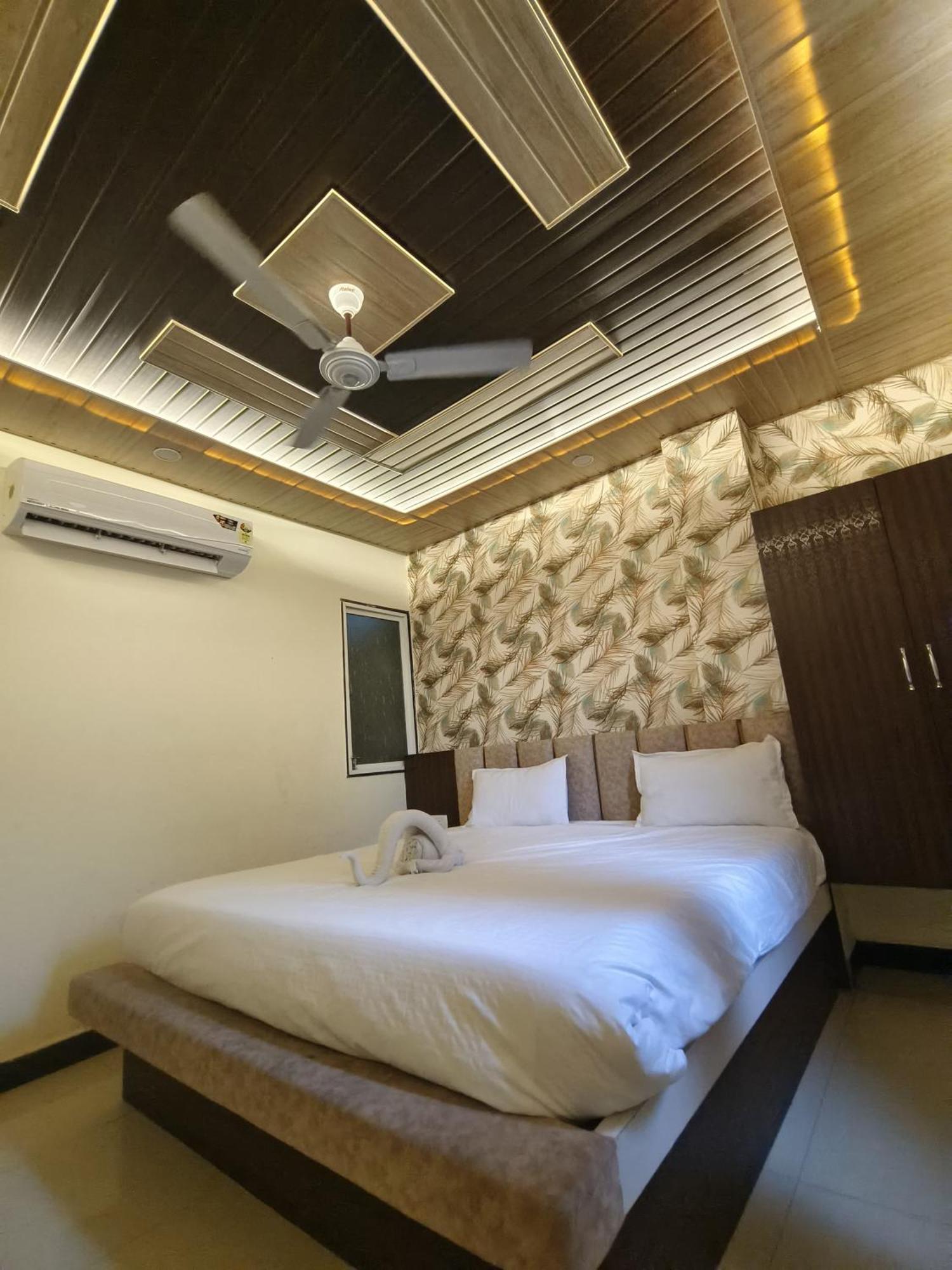 Hotel Jain Shree Ujjain Bagian luar foto